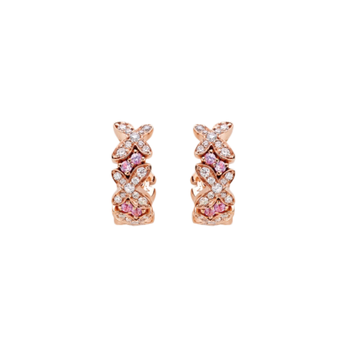 Accedi al prodotto correlato Mimi ORECCHINI FREEVOLA IN ORO ROSA CON DIAMANTI BIANCHI E ZAFFIRI ROSA - OXM249R8Z2B