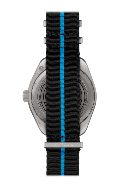 Accedi alla scheda di Omega SEAMASTER PLANET OCEAN 6000M 45,5 MM, TITANIO SU NATO - 215.92.46.21.01.001