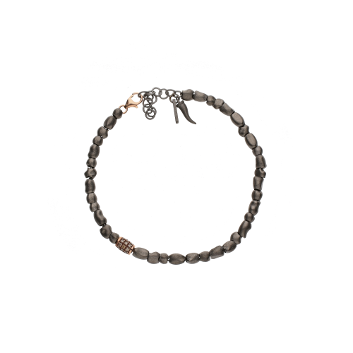 Accedi alla scheda di Mano | J . BRACCIALE SASSI SMALL IN TITANIO, BARILOTTO CON DIAMANTI BROWN  E MOSCHETTONE IN ORO ROSSO - PEPSMBRT1BARRGBROW