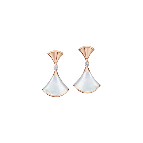 Accedi alla scheda di Bulgari ORECCHINI DIVAS' DREAM IN ORO ROSA 18 KT CON MADREPERLA E DIAMANTI - OR857283