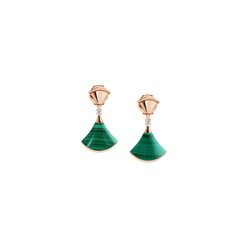Accedi al prodotto correlato Bulgari ORECCHINI DIVAS' DREAM IN ORO ROSA CON ELEMENTI IN MALACHITE E DIAMANTI - OR858644