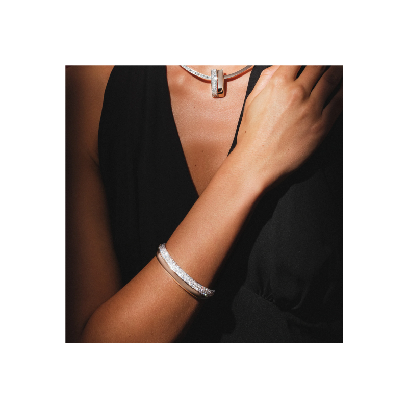 Dada Arrigoni | BRACCIALE TEGOLA IN ORO PALE YELLOW E DEMI PAV&Eacute; DI DIAMANTI - DTG02BRPYDI (2)